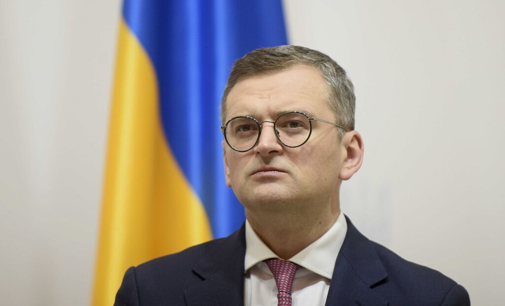 ukraine's foreign minister resigns